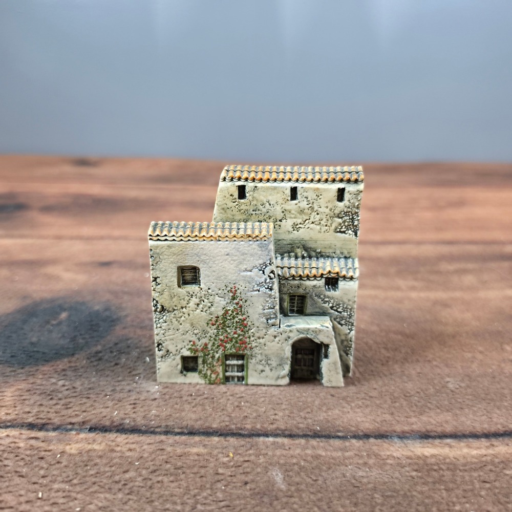 Gault Miniature Villa Sculpture Home Decor OS Beige Good 1985 Signed Resin